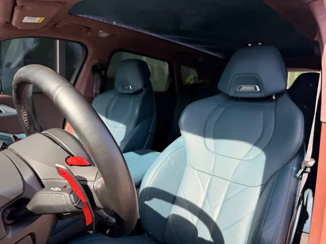 BMW XM — Фото автомобиля 12