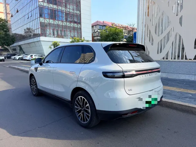 Leapmotor B10 — Фото автомобиля 9