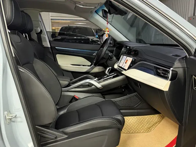 Geely Boyue — Фото автомобиля 17
