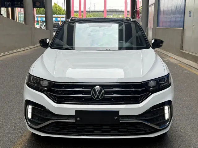 Volkswagen T-Roc — Фото автомобиля 2