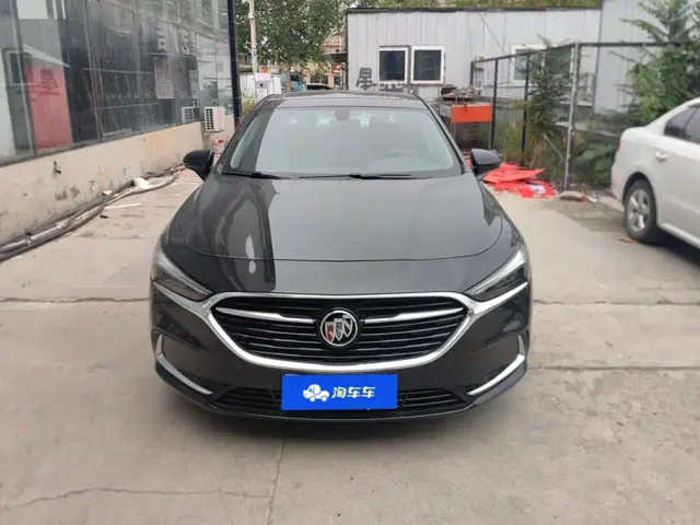 Buick LaCrosse — Фото автомобиля 2