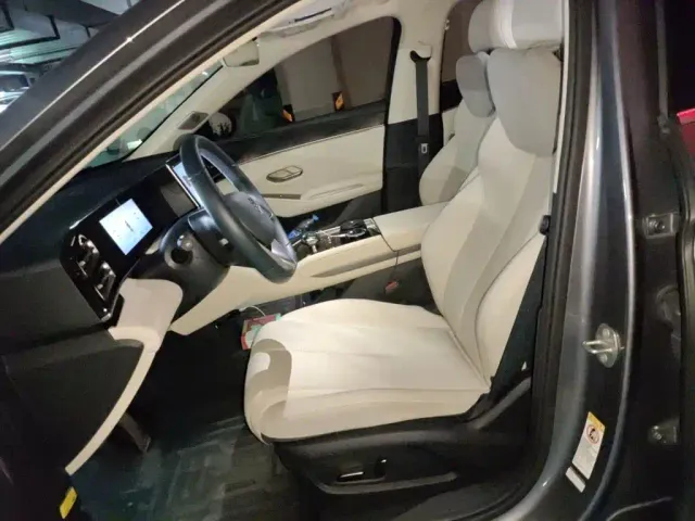 BYD Qin L — Фото автомобиля 11