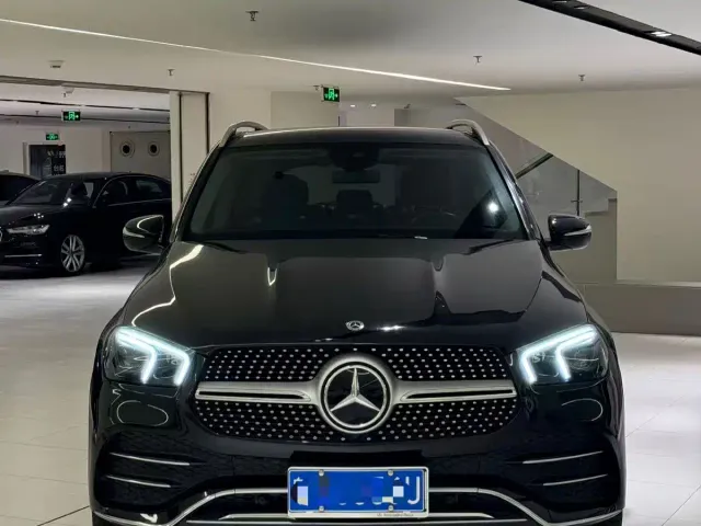 Mercedes-Benz GLE-Class — Фото автомобиля 2