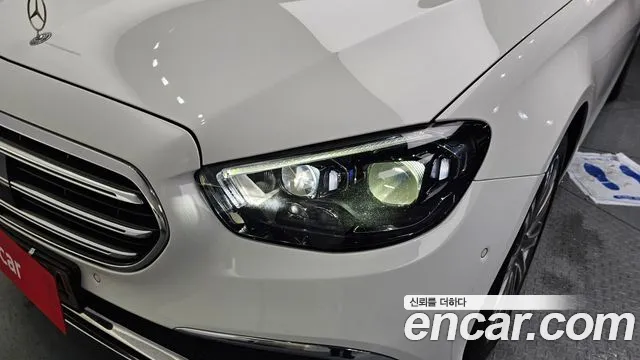 Mercedes-Benz E-Class — Фото автомобиля 22