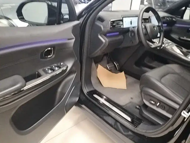 Nio EC6 — Фото автомобиля 15