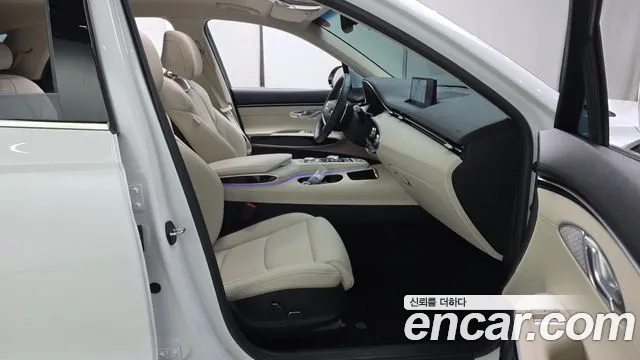 Genesis GV70 2.5T Бензин 2WD — Фото автомобиля 26