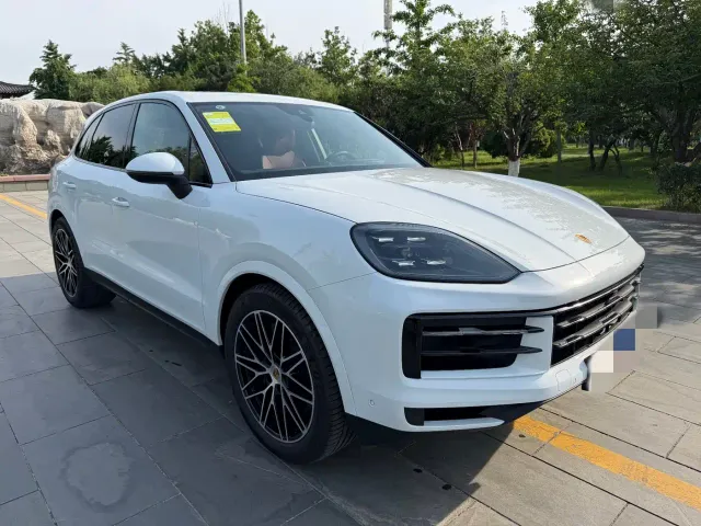 Porsche Cayenne — Фото автомобиля 3