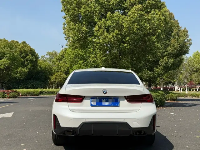 BMW 3 Series — Фото автомобиля 14