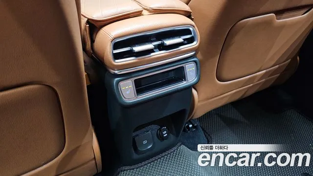 Genesis GV80 — Фото автомобиля 18