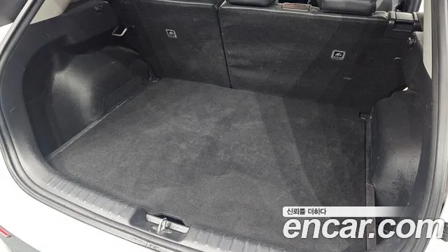 Kia Niro — Фото автомобиля 26