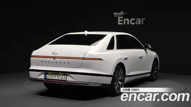 Hyundai Grandeur — Фото автомобиля 2