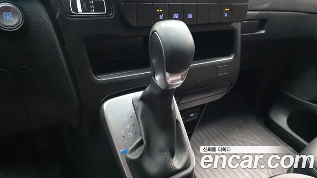 Hyundai Staria Staria — Фото автомобиля 9