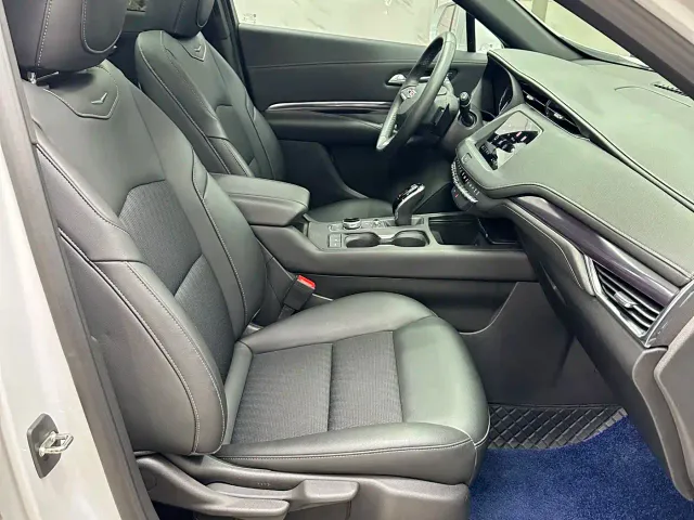 Cadillac XT4 — Фото автомобиля 11