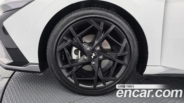 Hyundai AVANTE Новый Avante (CN7) — Фото автомобиля 3