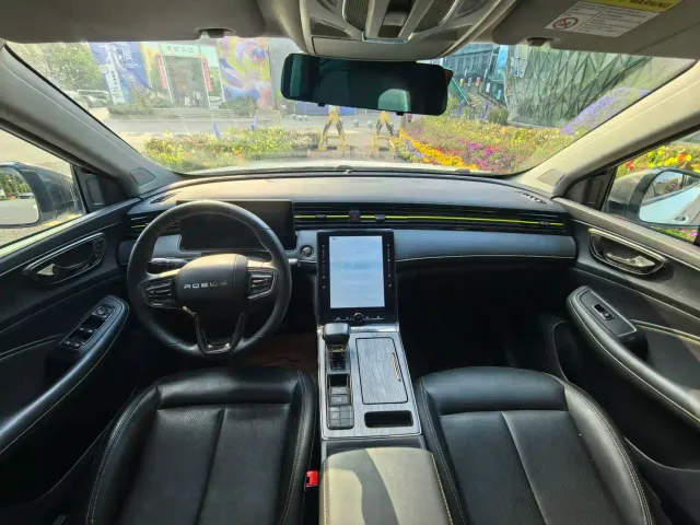 Roewe RX5 — Фото автомобиля 6