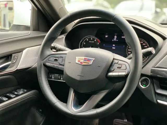 Cadillac CT4 — Фото автомобиля 22