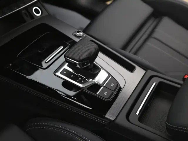 Audi Q5L — Фото автомобиля 15