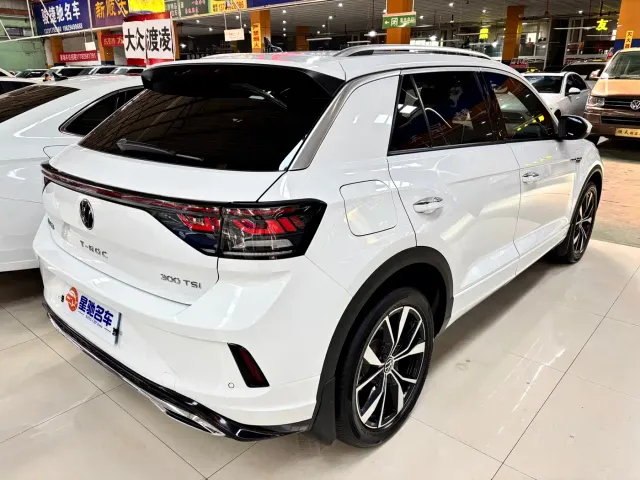 Volkswagen T-Roc — Фото автомобиля 12