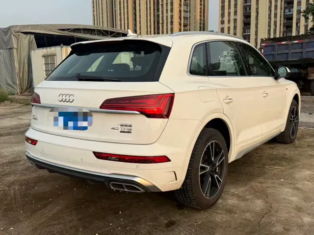 Audi Q5L — Фото автомобиля 12