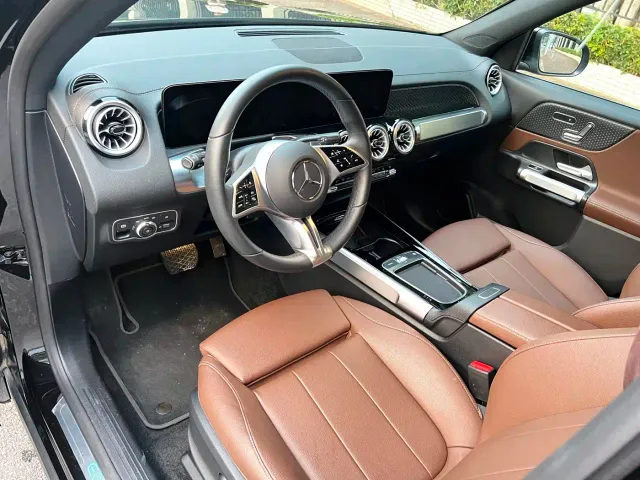 Mercedes-Benz EQB — Фото автомобиля 10