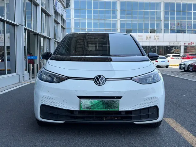 Volkswagen ID.3 — Фото автомобиля 2