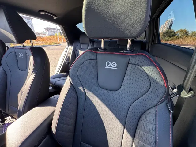 Hyundai Elantra — Фото автомобиля 17