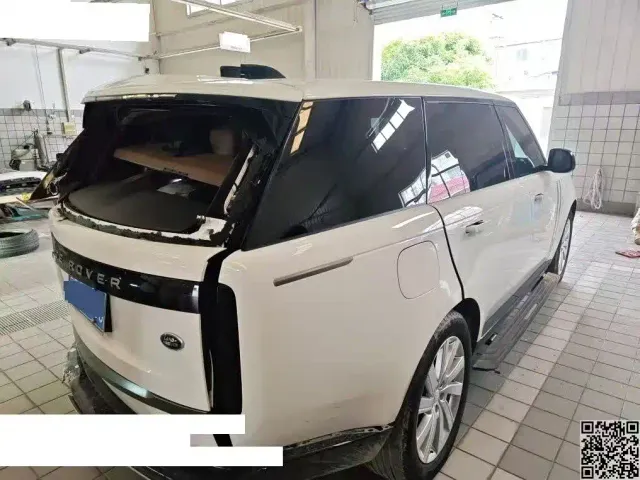 Land Rover Range Rover — Фото автомобиля 14