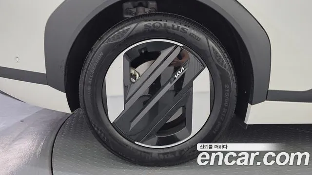 Kia EV4 — Фото автомобиля 4