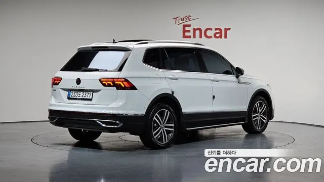 Volkswagen Tiguan — Фото автомобиля 2