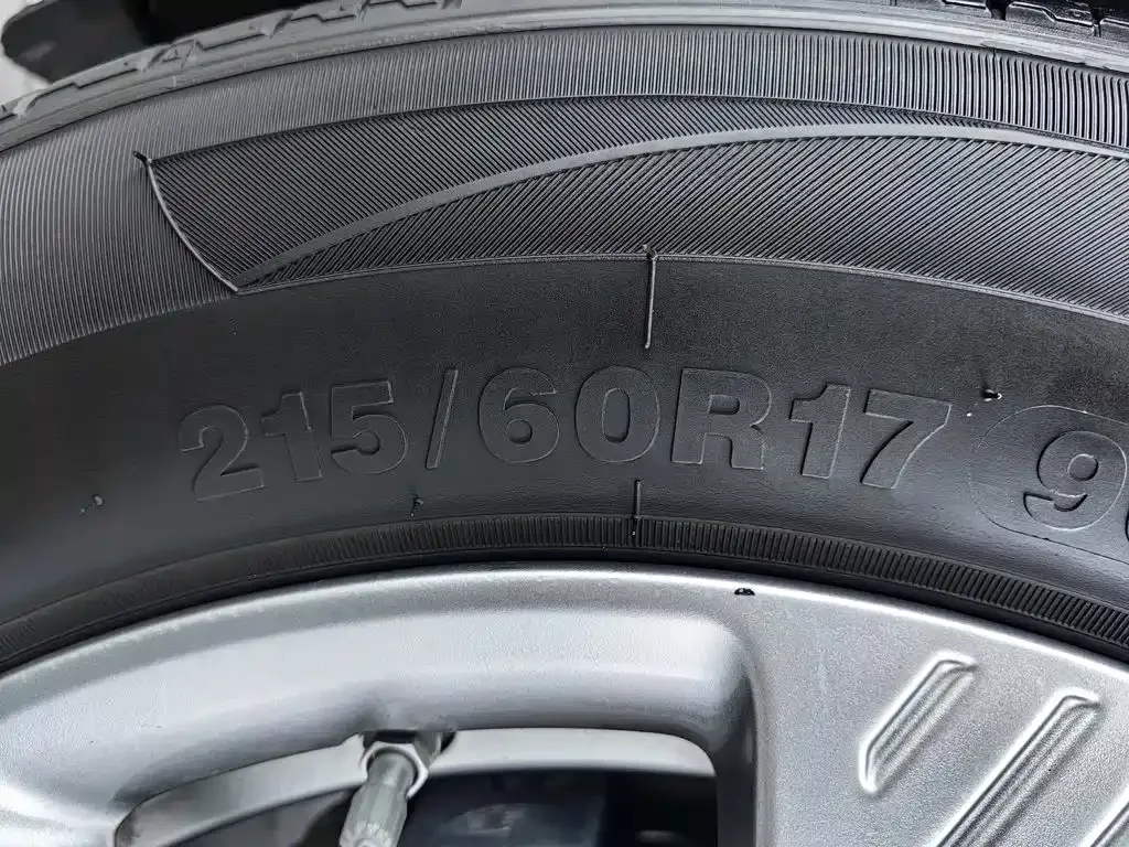 Besturn Yueyi 03 2025 445km Premium Selection Edition — Фото автомобиля 24