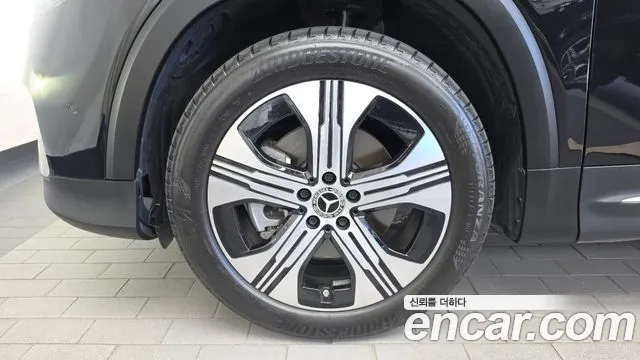 Mercedes-Benz EQB X243 — Фото автомобиля 4