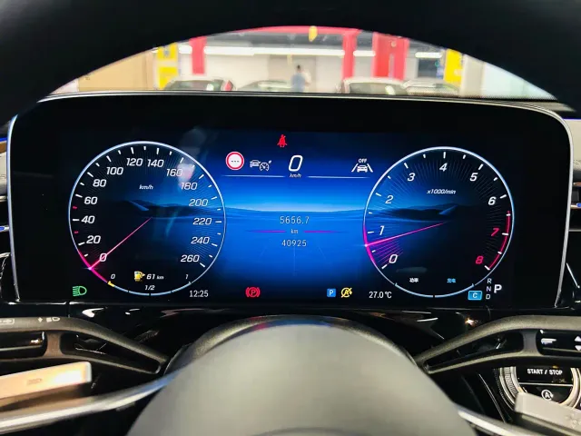 Mercedes-Benz E-Class — Фото автомобиля 17
