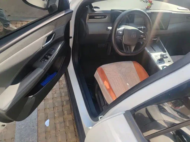 BYD Qin PLUS — Фото автомобиля 13