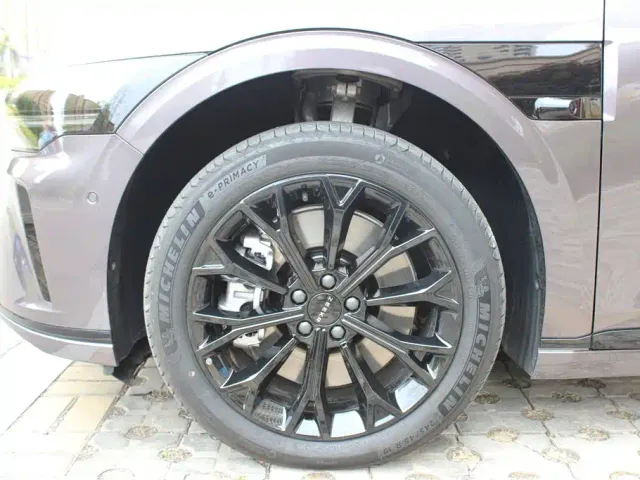 Zeekr 007 GT — Фото автомобиля 22