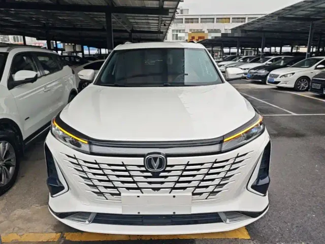 Changan CS75 Plus — Фото автомобиля 2