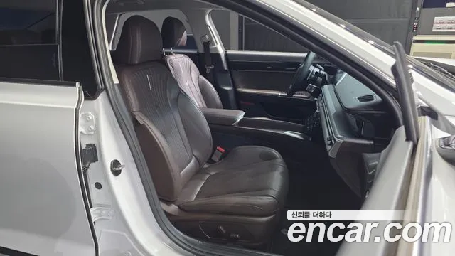 Hyundai Grandeur GN7 — Фото автомобиля 16