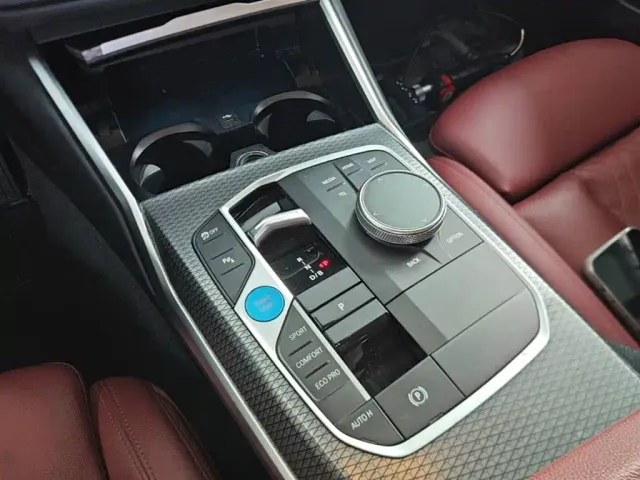 BMW i3 — Фото автомобиля 13