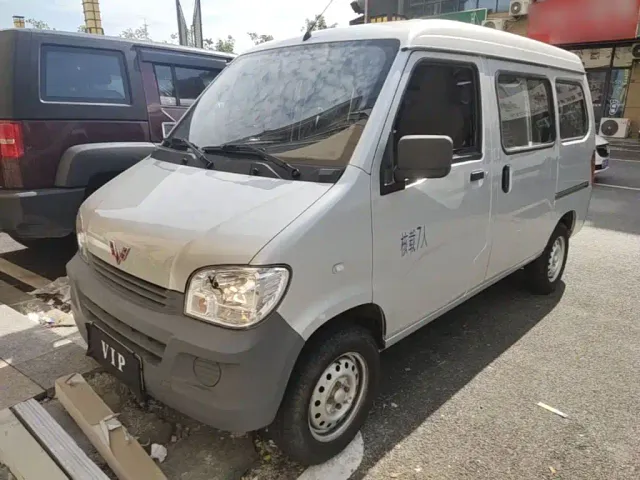 Фотография автомобиля — Wuling Zhiguang