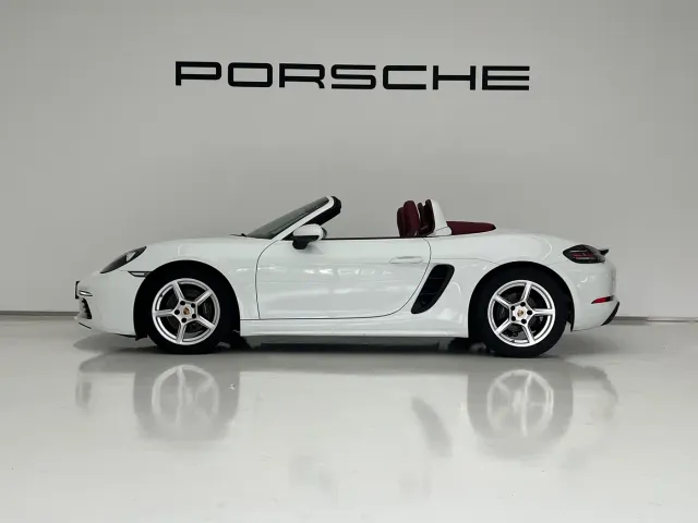 Porsche 718 — Фото автомобиля 3