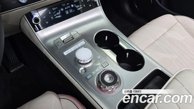 Genesis GV70 — Фото автомобиля 12