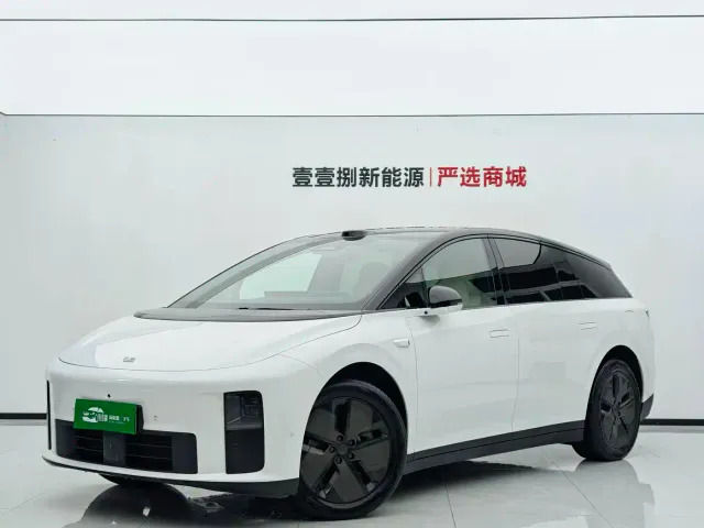 Фотография автомобиля — Li Auto i6