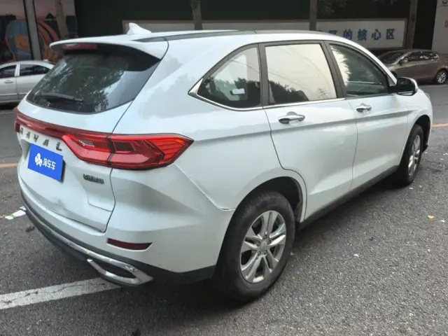 Haval M6 — Фото автомобиля 3
