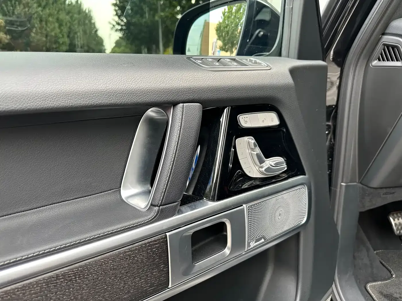 Mercedes-Benz Mercedes-Benz G-Class 2024 G 350 — Фото автомобиля 6