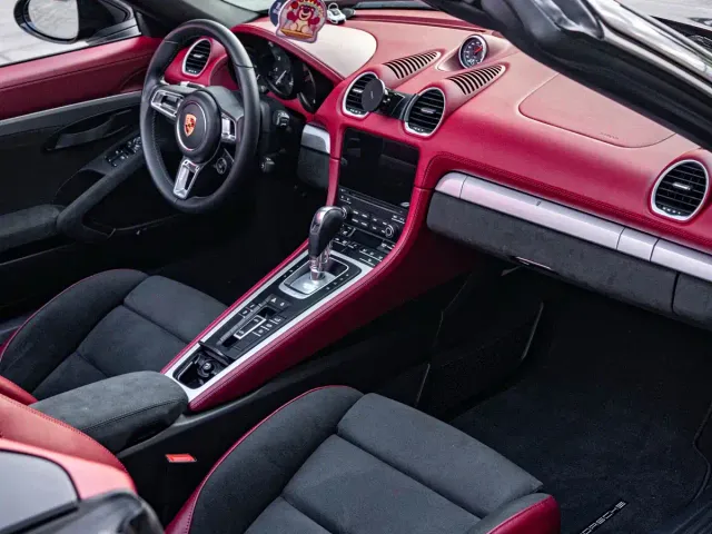 Porsche 718 — Фото автомобиля 18