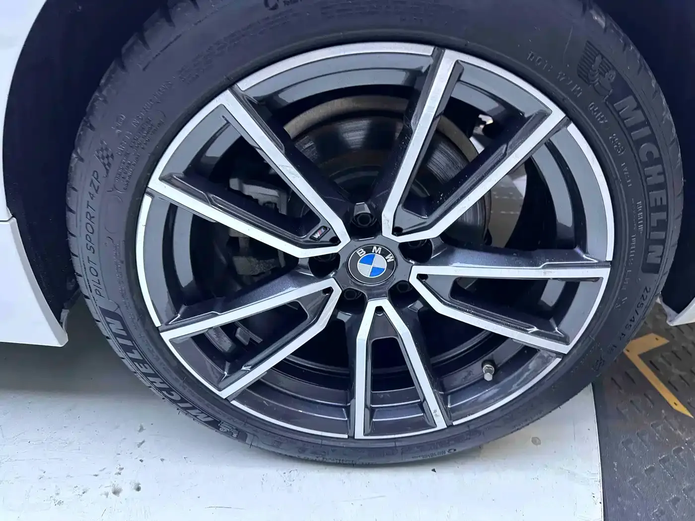 BMW BMW 3 Series 2023 320Li M Sport Package — Фото автомобиля 22