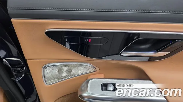 Mercedes-Benz E-Class — Фото автомобиля 15