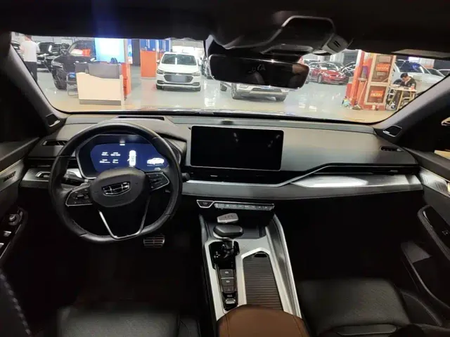 Geely Xingrui — Фото автомобиля 9