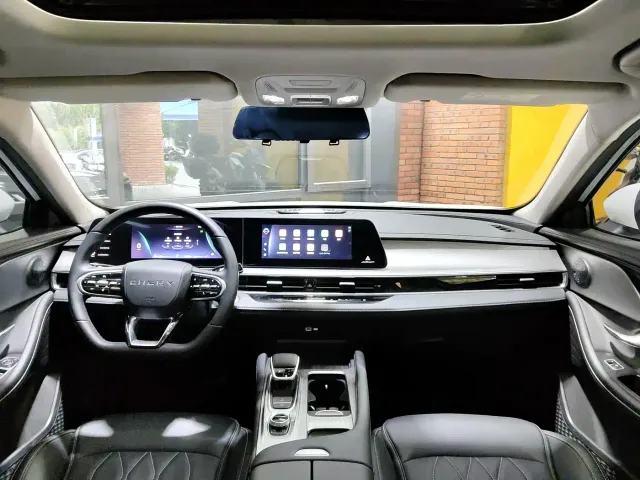Chery Arrizo 8 — Фото автомобиля 12