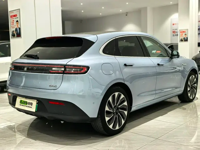 Aito M5 — Фото автомобиля 4