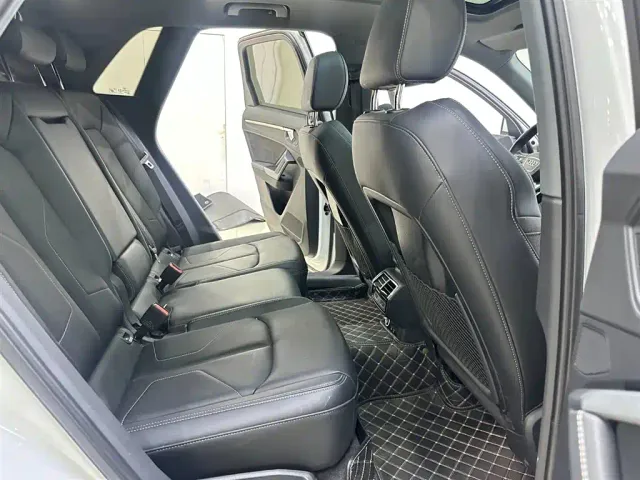Audi Q3 — Фото автомобиля 15